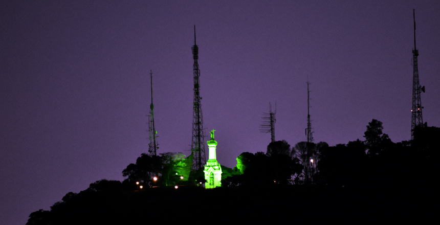 Portal de Notícias PJF | Morro do Cristo ganha iluminação especial no Mês do Meio Ambiente | SESMAUR - 2/6/2021