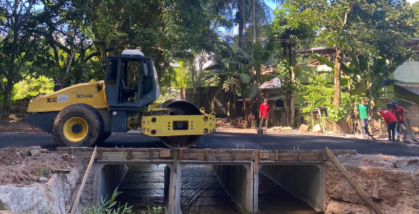 Portal de Notcias PJF | Prefeitura realiza pavimentao de ponte no distrito de Monte Verde nesta quarta, 15 | EMPAV - 15/3/2023