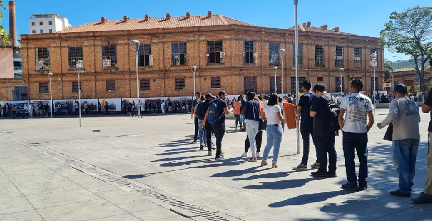 Portal de Noticias PJF | Maior edição do Espaço Emprego JF terá 24 empresas, 400 vagas e salários de até R$3 mil - SEDIC | 22/8/2025