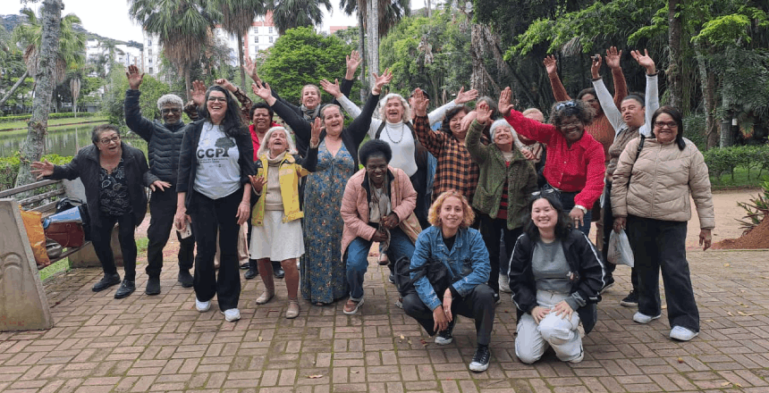 Portal de Not&iacute;cias PJF | Educatur promove oficina para idosos nos jardins do Museu Mariano Proc�pio - SETUR | 1/10/2026