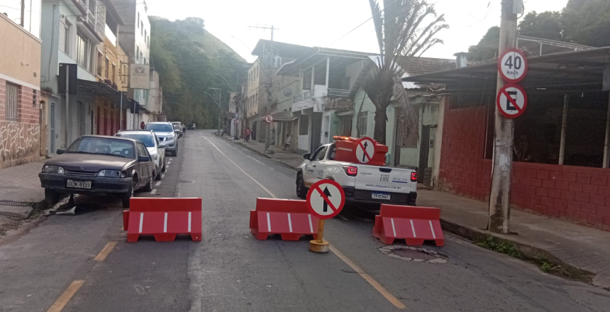 Portal de Not&iacute;cias PJF | Trecho da Rua Luiz Rocha, no Eldorado, est� interditado por orienta��o da Defesa Civil - SMU | 15/5/2026