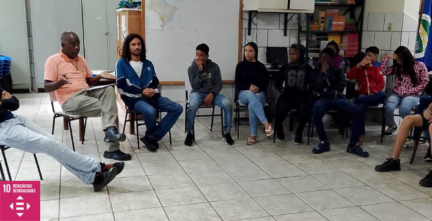 Portal de Notcias PJF | SEDH realiza roda de conversa sobre conscincia negra na Escola Municipal Presidente Tancredo Neves | SEDH - 22/11/2024