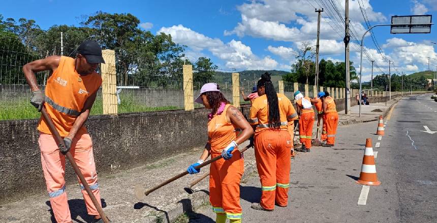 Portal de Notcias PJF | Demlurb alcanou 18 bairros com aes de zeladoria ltima semana | DEMLURB - 25/11/2024