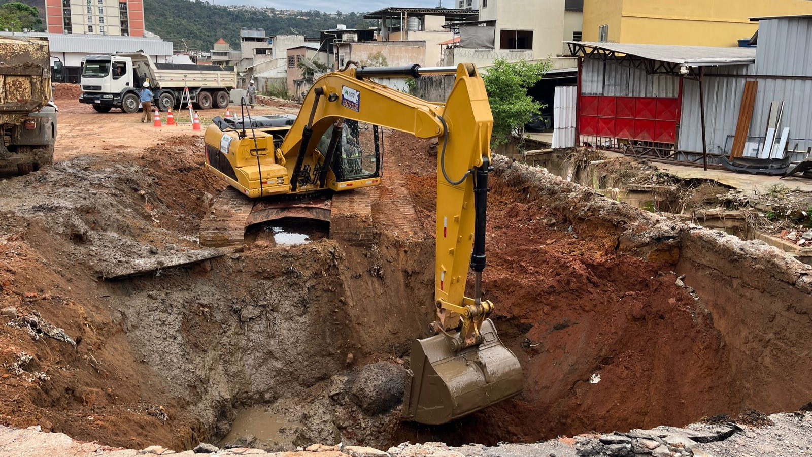 Portal de Not�cias PJF | Obras de drenagem e esgotamento sanit�rio avan�am para nova etapa no Mariano Proc�pio - PREFEITURA | 1/9/2026