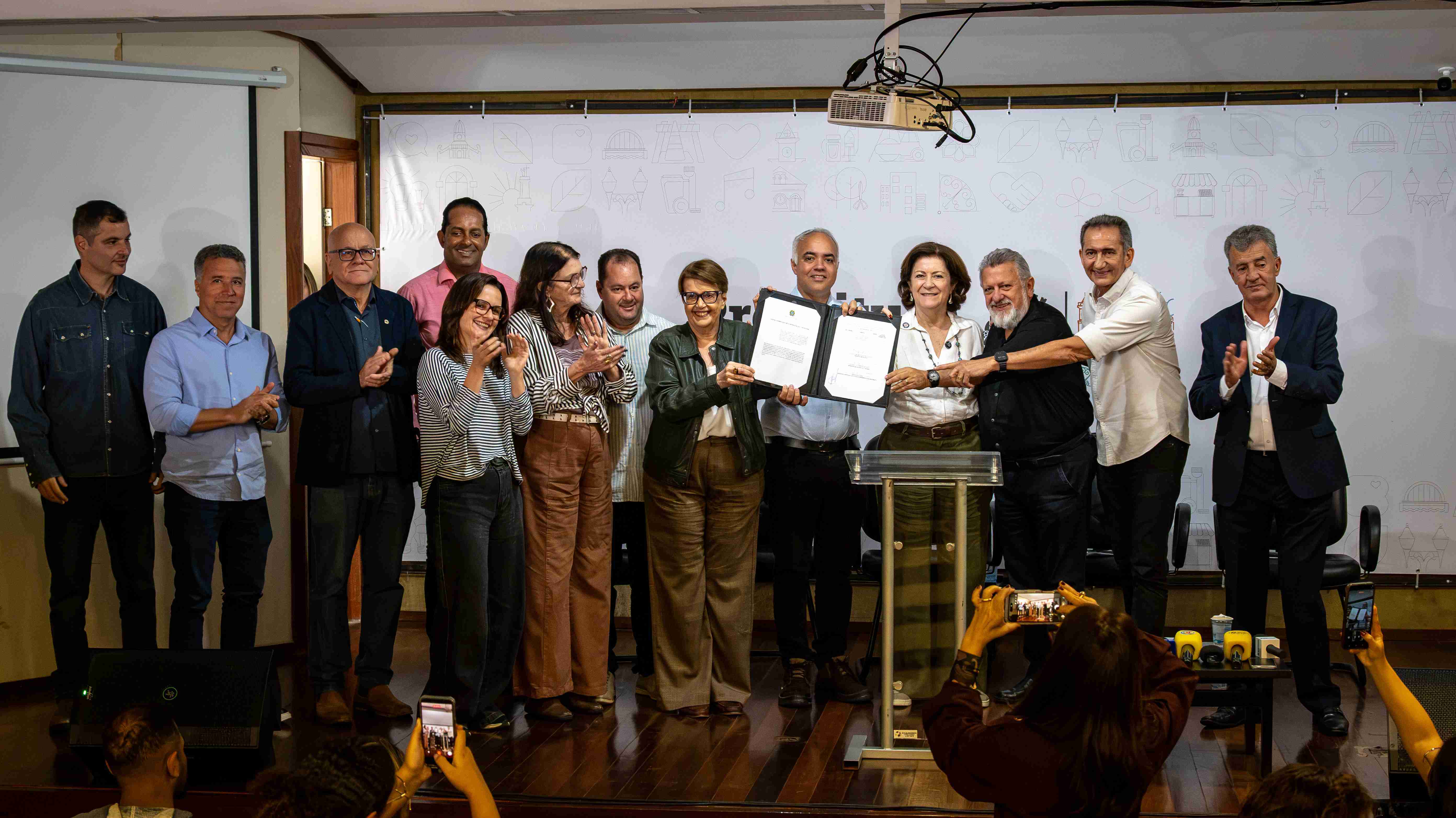 Portal de Not�cias PJF | Em visita a Juiz de Fora, ministros do Governo Lula participam de an�ncio de obras no Morro do Cristo e destacam investimentos federais de mais de R$ 1 bilh�o - PREFEITURA | 13/8/2026