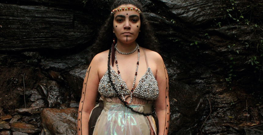 Portal de Not&iacute;cias PJF | Com solo de atriz ind�gena, espet�culo �Koya Ucho� estreia no Teatro Paschoal Carlos Magno - FUNALFA | 23/10/2026