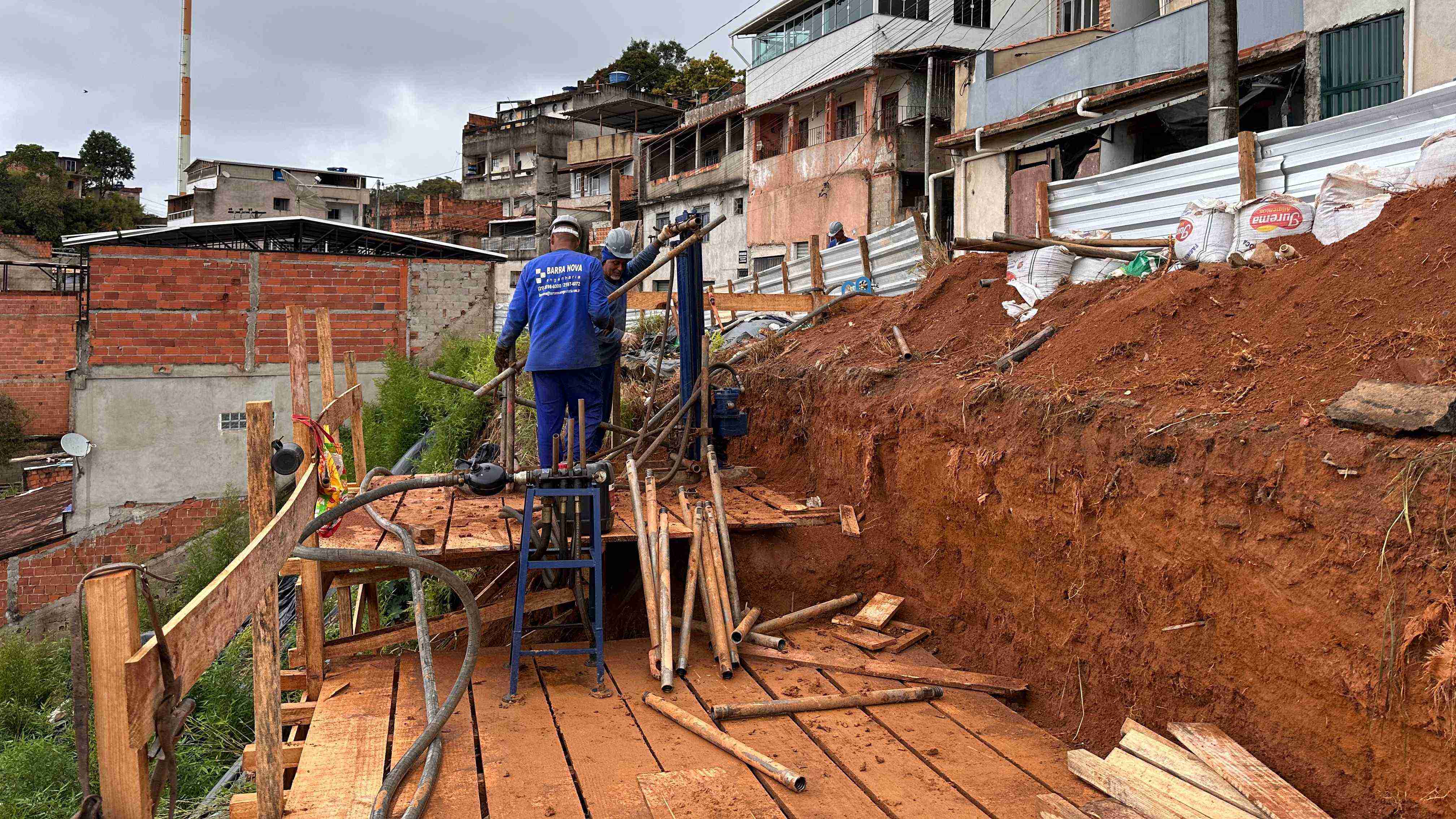 Portal de Not&iacute;cias PJF | PJF inicia obra de conten��o na rua Jos� Claro Dia, no Dom Bosco - SO | 27/8/2026